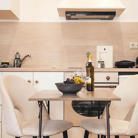 Theotoki 2 Apartament *